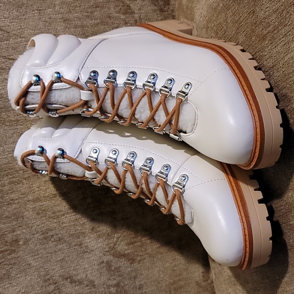 Marc Fisher MALLIE Lug Sole Sherpa Booties - Picture 9 of 16